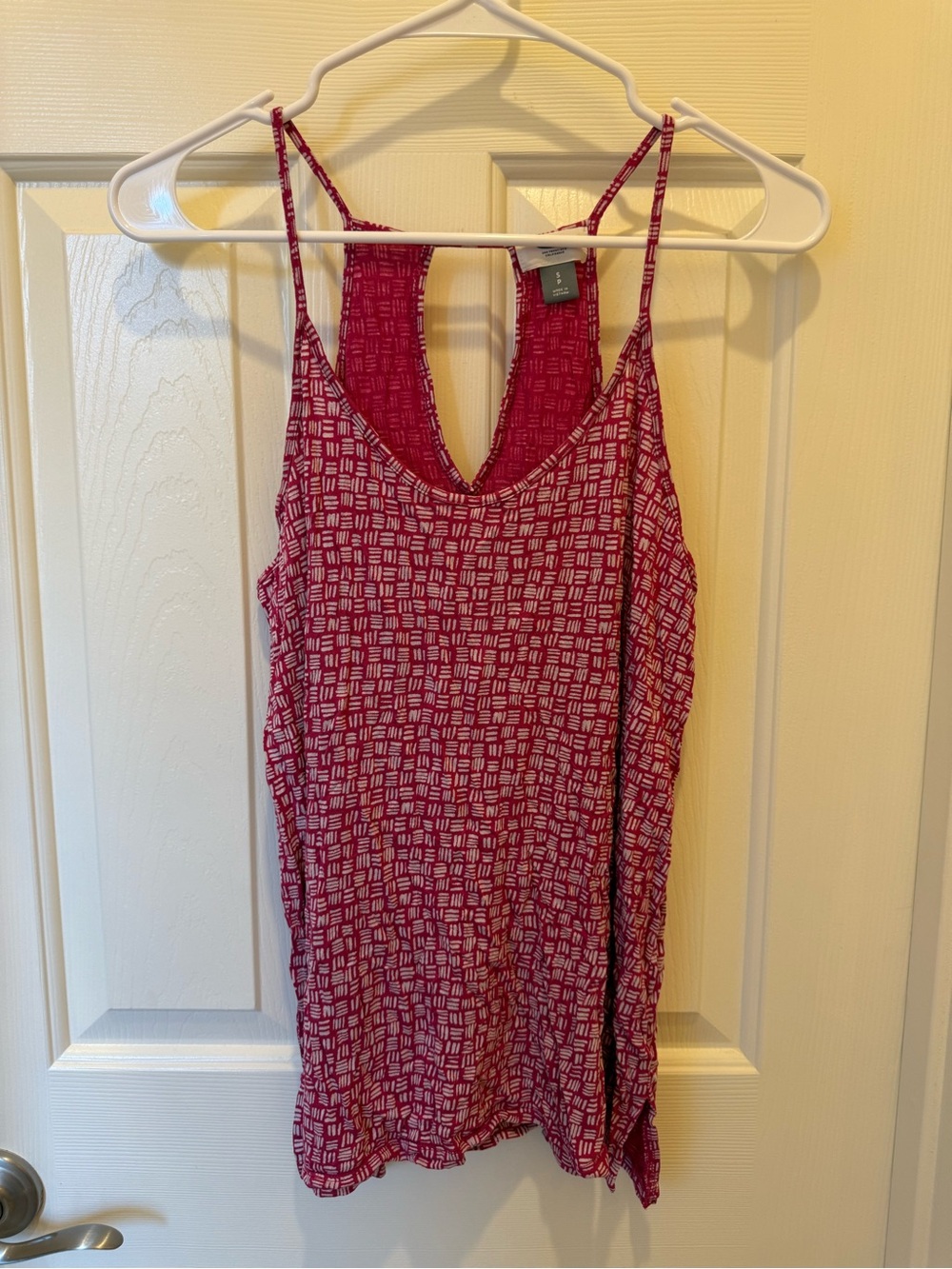 Old Navy Red Geometric Print Spaghetti Strap Tank